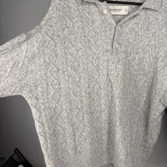 Abercrombie Gray Knit Sweater - Soft A&F - Picture 3 of 7